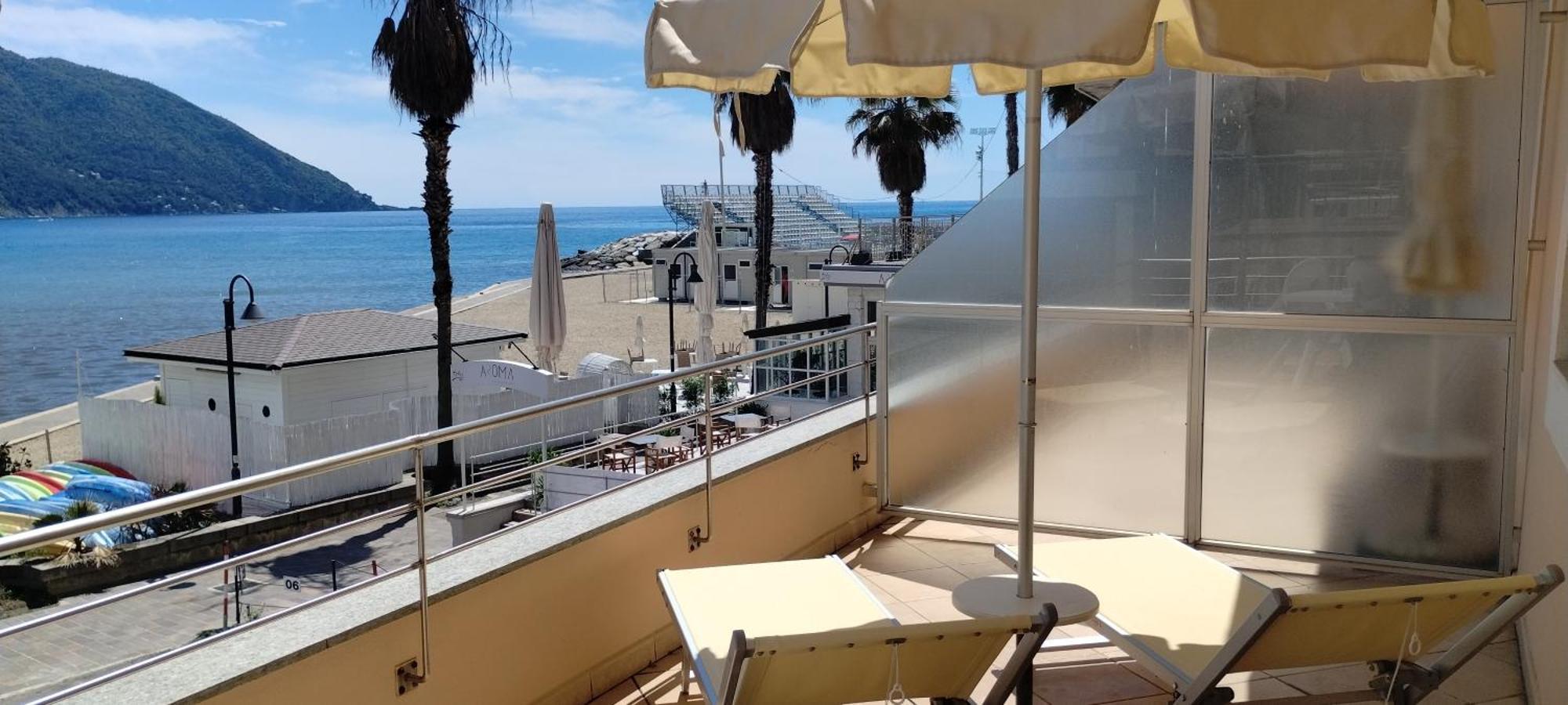 Hotel Elena Реко Екстериор снимка