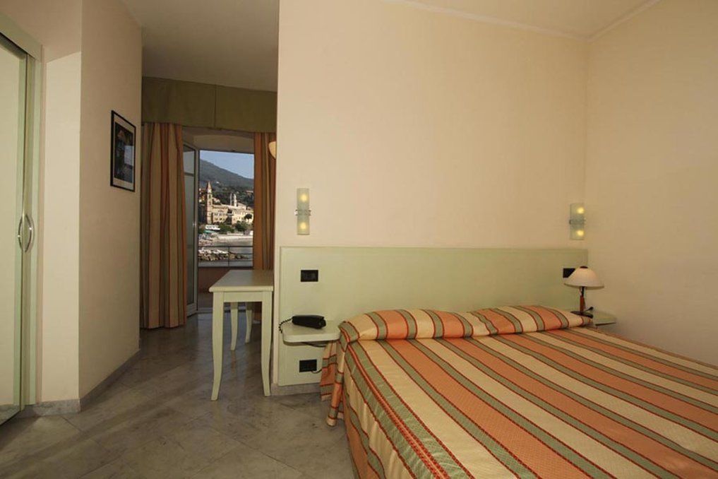 Hotel Elena Реко Екстериор снимка