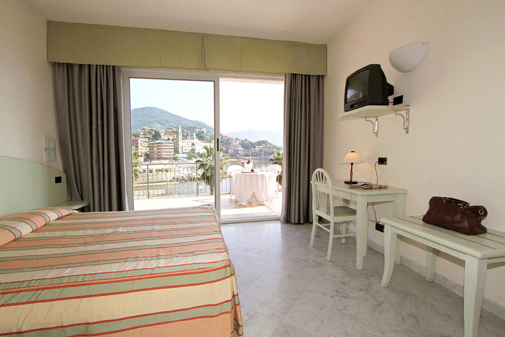 Hotel Elena Реко Екстериор снимка